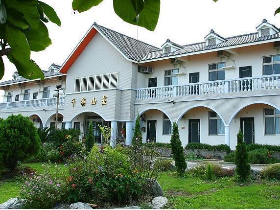 千禧山莊民宿 Bed & Breakfast Fengbin Exterior foto